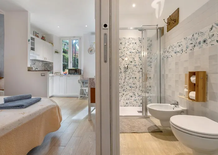 アパート Kella's